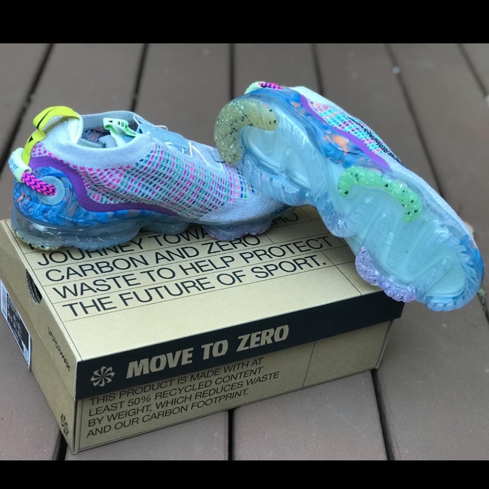 NIKE AIR VAPORMAX 2020 FK
